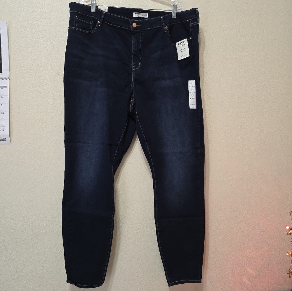 Signature Gold Levi Strauss Jeans